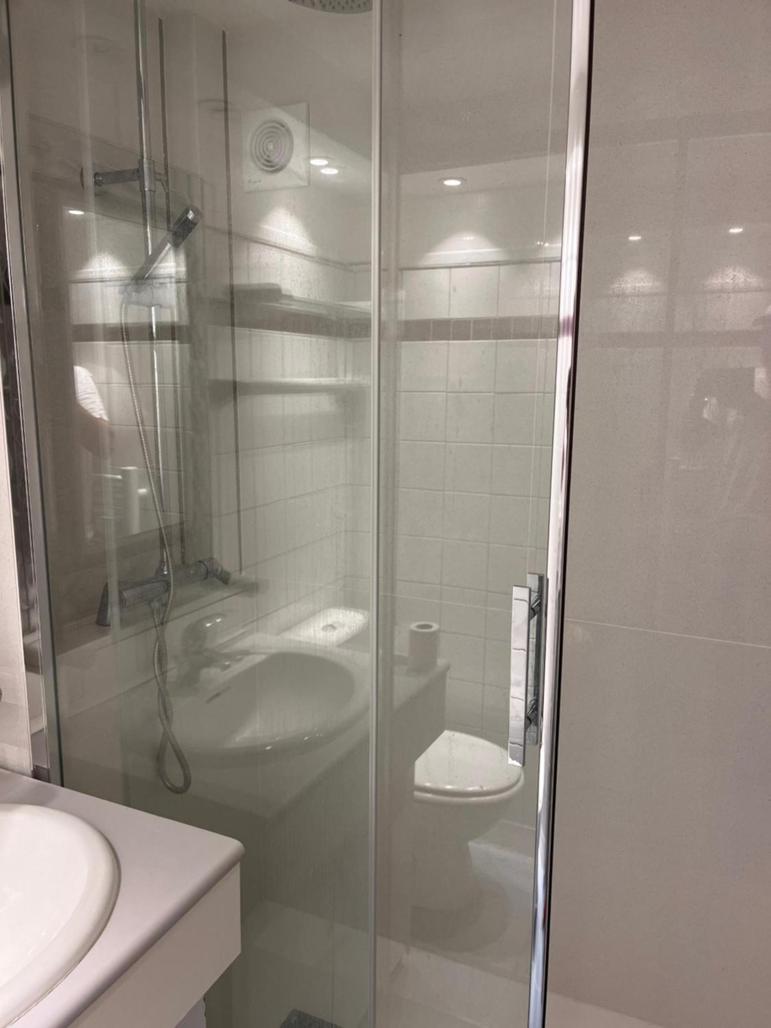 Charmant Petit Appartement Avec Sa Terrasse Privee Bayonne Kültér fotó